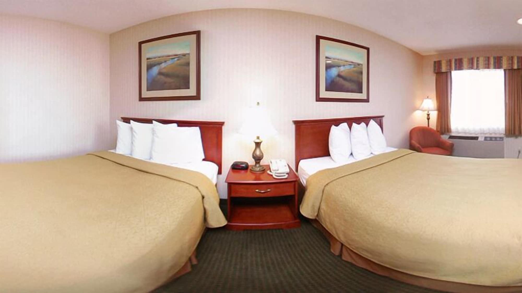 Econo Lodge Inn & Suites Riverside - Corona Экстерьер фото